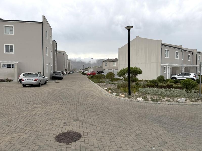3 Bedroom Property for Sale in Heathfield Western Cape
